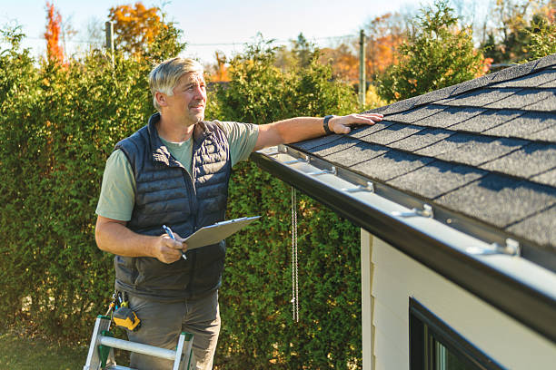 Professional Emergency Roof Repair technician working in Amherst, NE
